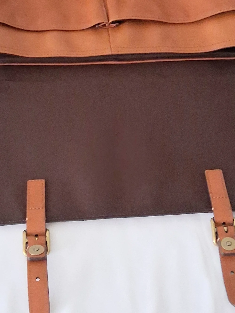 Fossil Cognac Leather Messenger Bag with Dark Brown Strap